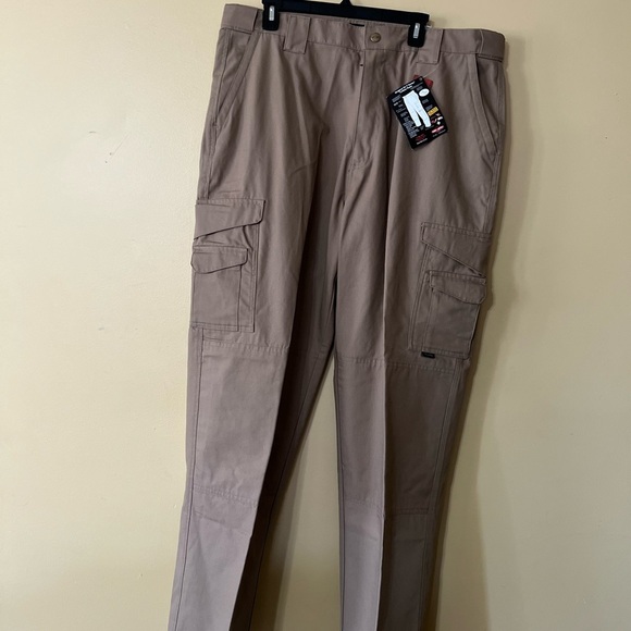 Tan Cargo Pants with Relaxed Fit and Belt Loops - Picture 1 of 10